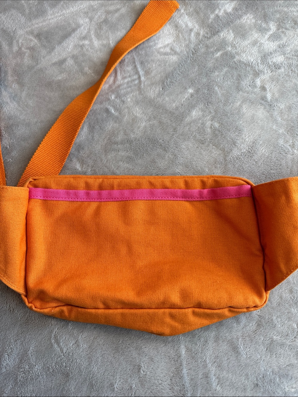 NWOT Lucy & Yak Henley Giant Bumbag Crossbody Orange - Picture 3 of 12